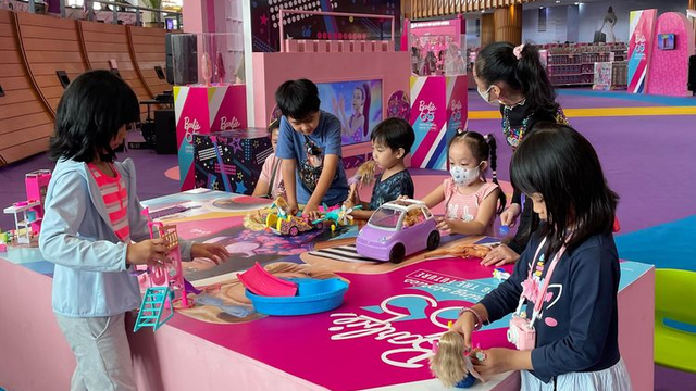 Liburan Sekolah Bertemu dengan Barbie di Supermal Karawaci